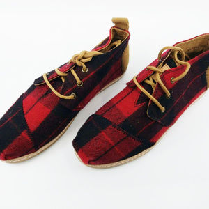 toms red plaid felt women's bota boots